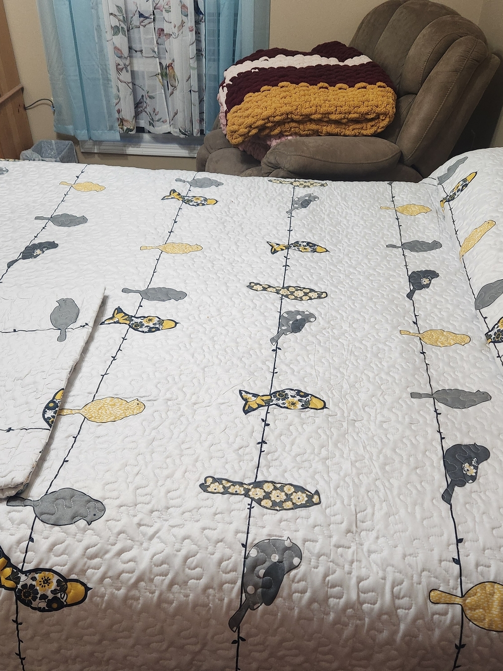 King Size Quilt Set With Birds. Bramd New.